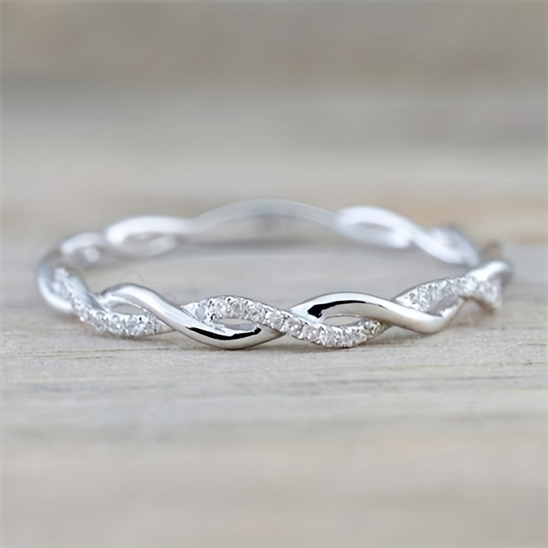 Women's Classic Twisted Zirconia Ring, Elegant Gift